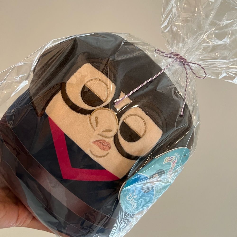 Kellytoy Squishmallows Disney Pixar incredibles - Edna Mode 6.5 in